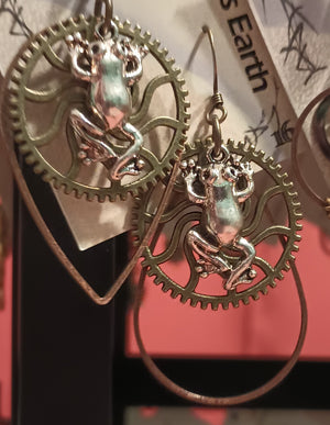 Frogs gear copper teardrop earrings