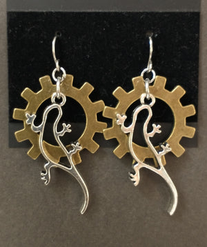 Gecko on Antique Brz Gear Ring Earrings