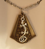 Gecko Lizard Art Deco Necklace bronze